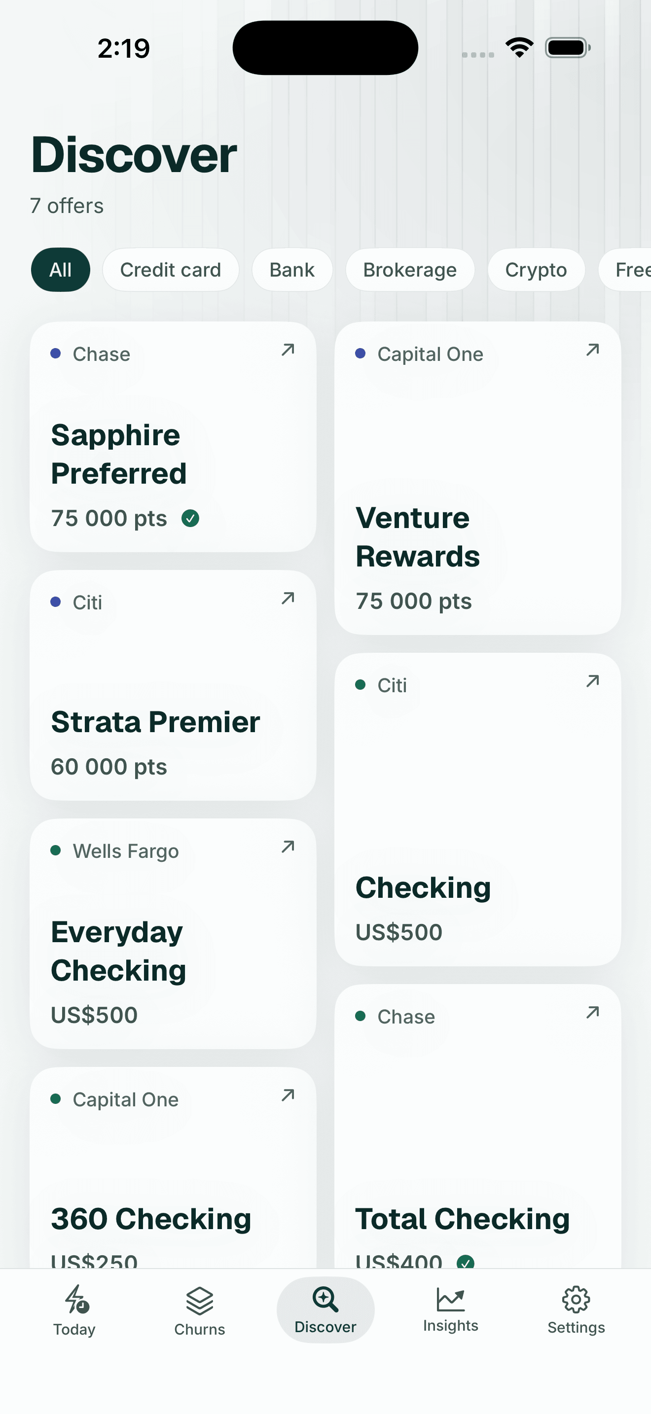 Vest's Discover tab: a curated feed of current bonus offers, each with the issuer, the value and the requirement.